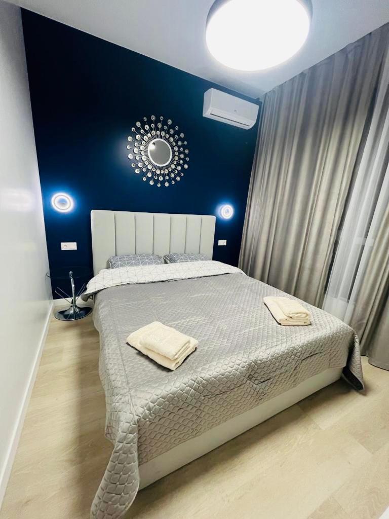 Modern Apartment In The Old Town Киев Екстериор снимка