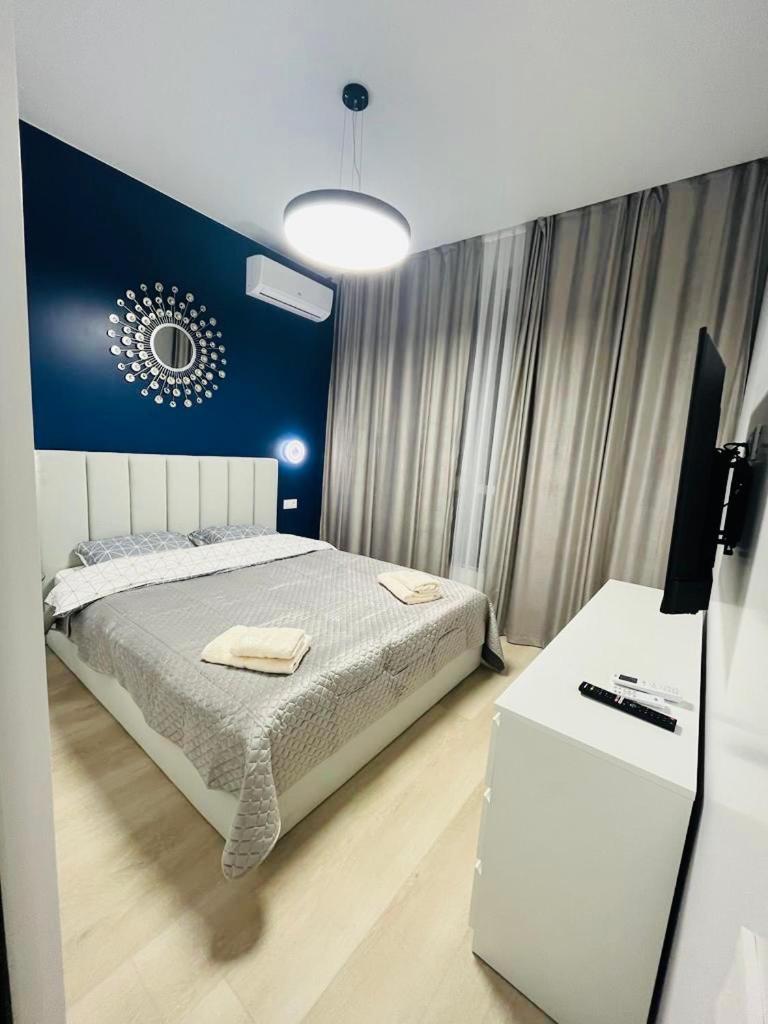 Modern Apartment In The Old Town Киев Екстериор снимка